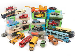 Lot 165 - DIVERS (30)