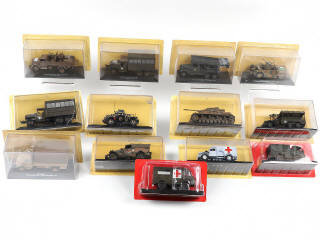 Lot 80 - DIVERS (13)