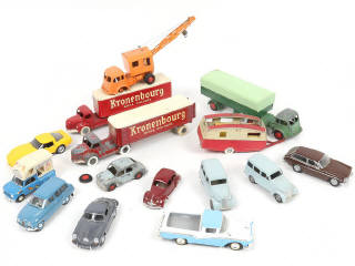 Lot 182 - DIVERS (15)