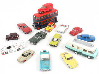 Lot 186 - DIVERS (15)