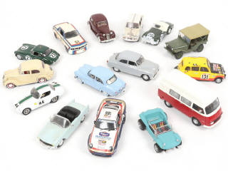 Lot 195 - DIVERS (15)