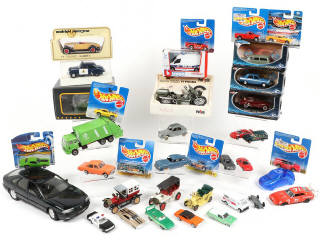 Lot 256 - DIVERS (36)