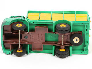 Lot 141 - DINKY TOYS (FRANCE) (1)