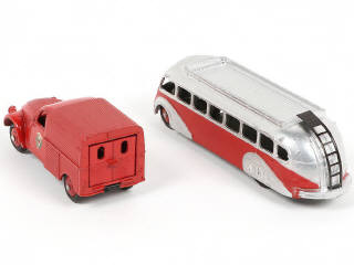 Lot 210 - DINKY TOYS (FRANCE) (2)