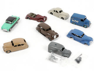 Lot 208 - DINKY TOYS (GB) (8)