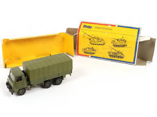 Lot 169 - DINKY TOYS (GB) (2)