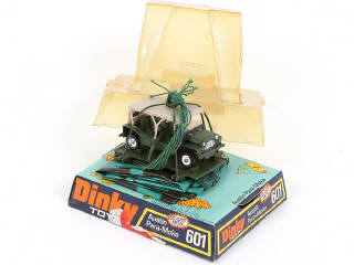 Lot 172 - DINKY TOYS (GB) (3)