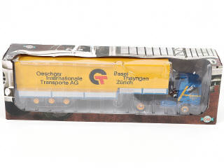 Lot 145 - DIVERS (4)