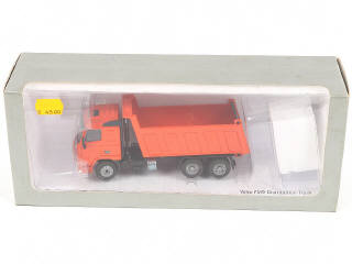 Lot 145 - DIVERS (4)