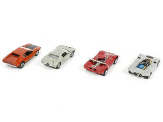 Lot 117 - DIVERS (4)