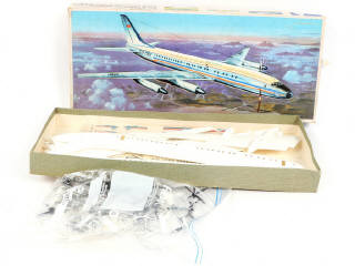 Lot 292 - DIVERS (7)