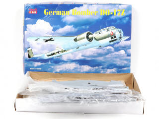 Lot 291 - DIVERS (6)