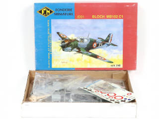 Lot 291 - DIVERS (6)