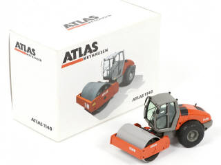 Lot 162 - DIVERS (7)