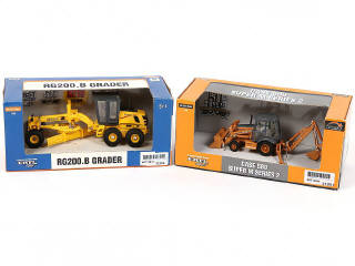 Lot 162 - DIVERS (7)