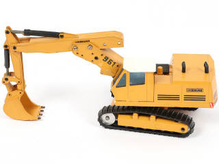 Lot 159 - DIVERS (4)