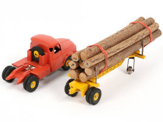 Lot 147 - DINKY TOYS (FRANCE) (1)