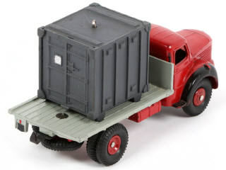 Lot 140 - DINKY TOYS (FRANCE) (1)
