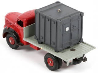 Lot 140 - DINKY TOYS (FRANCE) (1)