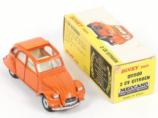 Lot 213 - DINKY TOYS (FRANCE) (4)