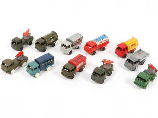 Lot 260 - DIVERS (18)