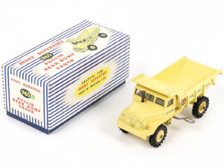 Lot 137 - DINKY TOYS (GB) (1)