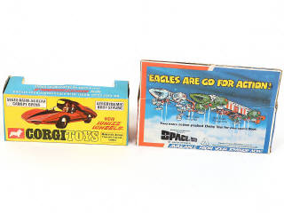 Lot 206 - DINKY TOYS (GB) (2)