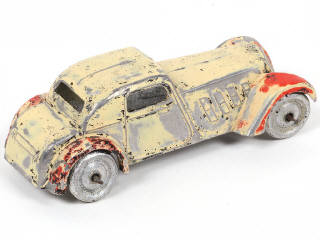 Lot 245 - DINKY TOYS (FRANCE) (1)