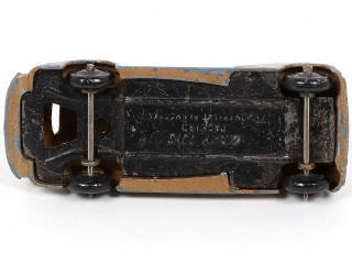 Lot 246 - DINKY TOYS (FRANCE) (1)