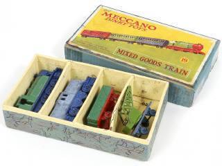 Lot 216 - DINKY TOYS (GB) (1)