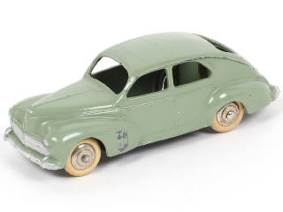 Lot 248 - DINKY TOYS (FRANCE) (1)