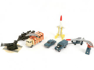 Lot 153 - CORGI TOYS (GB) (1)