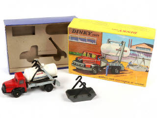 Lot 291 - DINKY TOYS (FRANCE) (1)