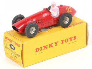 Lot 255 - DINKY TOYS (FRANCE) (1)
