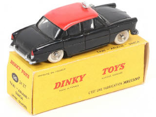Lot 266 - DINKY TOYS (FRANCE) (1)
