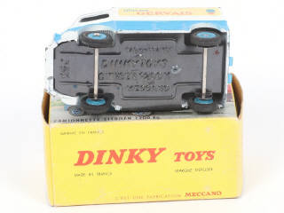 Lot 282 - DINKY TOYS (FRANCE) (1)