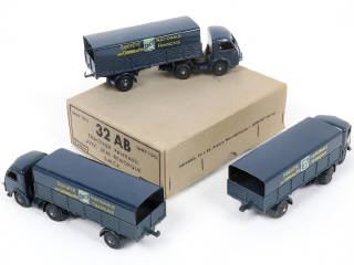 Lot 293 - DINKY TOYS (FRANCE) (1)