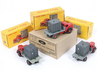 Lot 296 - DINKY TOYS (FRANCE) (1)