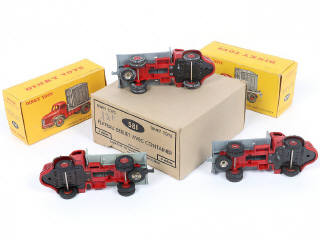 Lot 296 - DINKY TOYS (FRANCE) (1)
