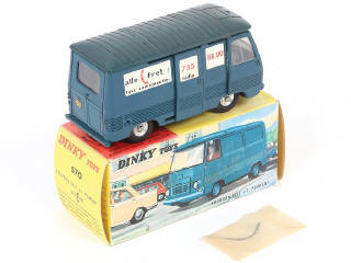 Lot 284 - DINKY TOYS (FRANCE) (1)