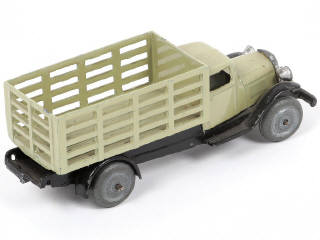 Lot 253 - DINKY TOYS (FRANCE) (1)