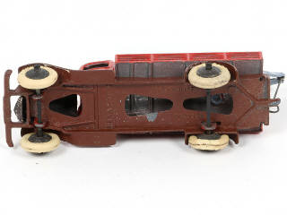 Lot 252 - DINKY TOYS (FRANCE) (1)