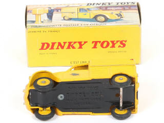 Lot 262 - DINKY TOYS (FRANCE) (1)