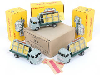 Lot 295 - DINKY TOYS (FRANCE) (1)
