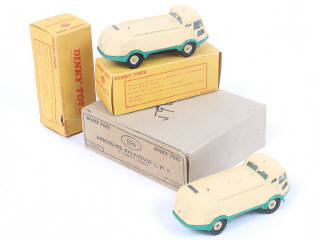 Lot 298 - DINKY TOYS (FRANCE) (1)
