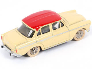 Lot 251 - DINKY TOYS (FRANCE) (1)