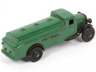 Lot 222 - DINKY TOYS (GB) (1)