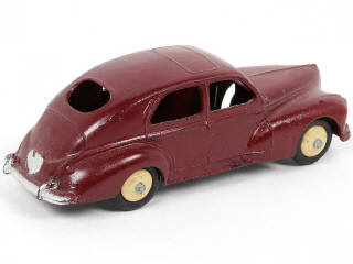 Lot 249 - DINKY TOYS (FRANCE) (1)