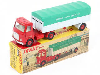 Lot 230 - DINKY TOYS (GB) (1)