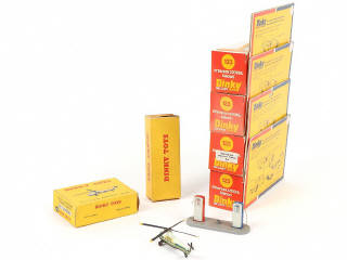 Lot 150 - DINKY TOYS (6)